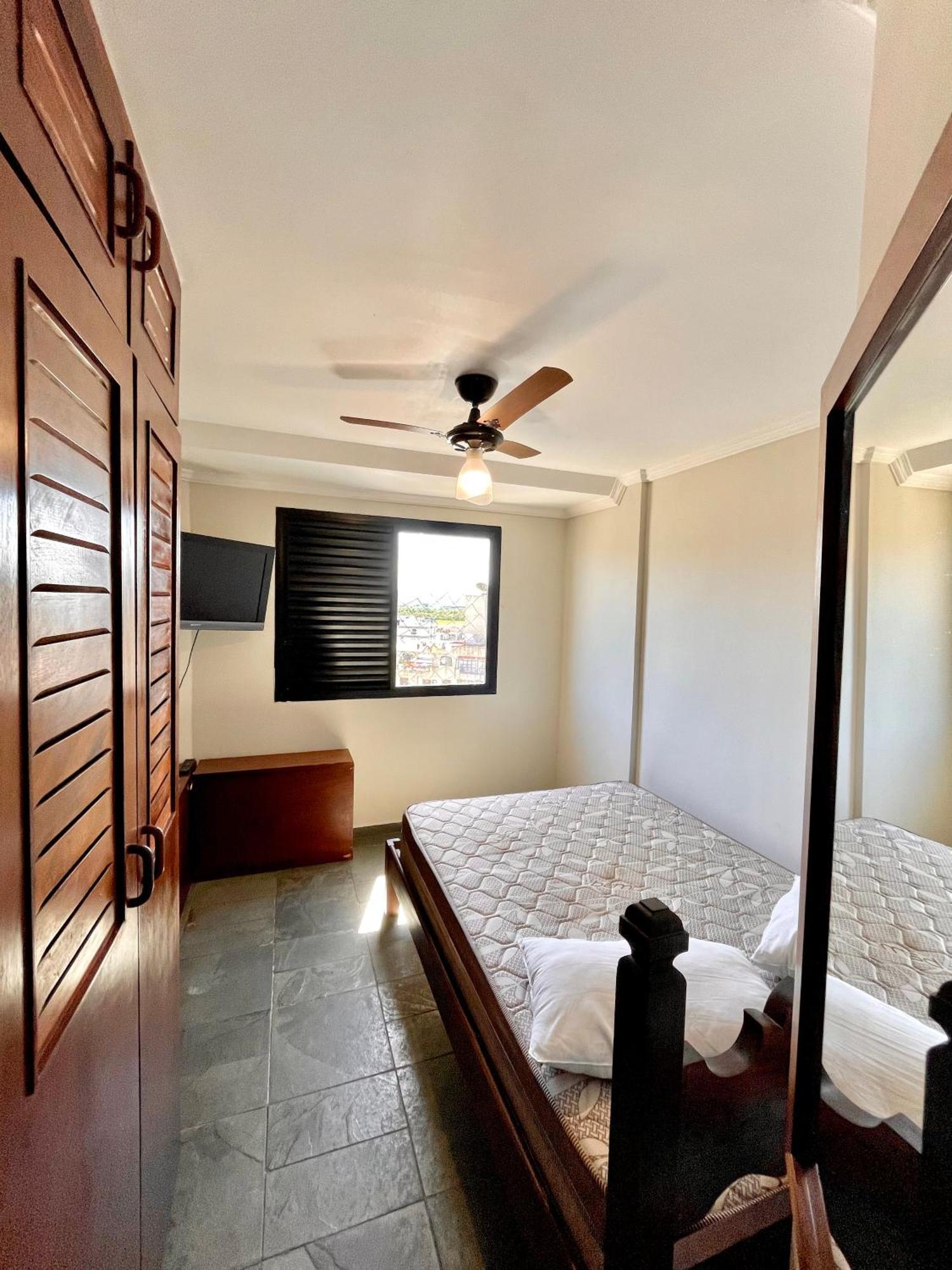 Apto Com Piscina 2 Quadras Da Guaruja